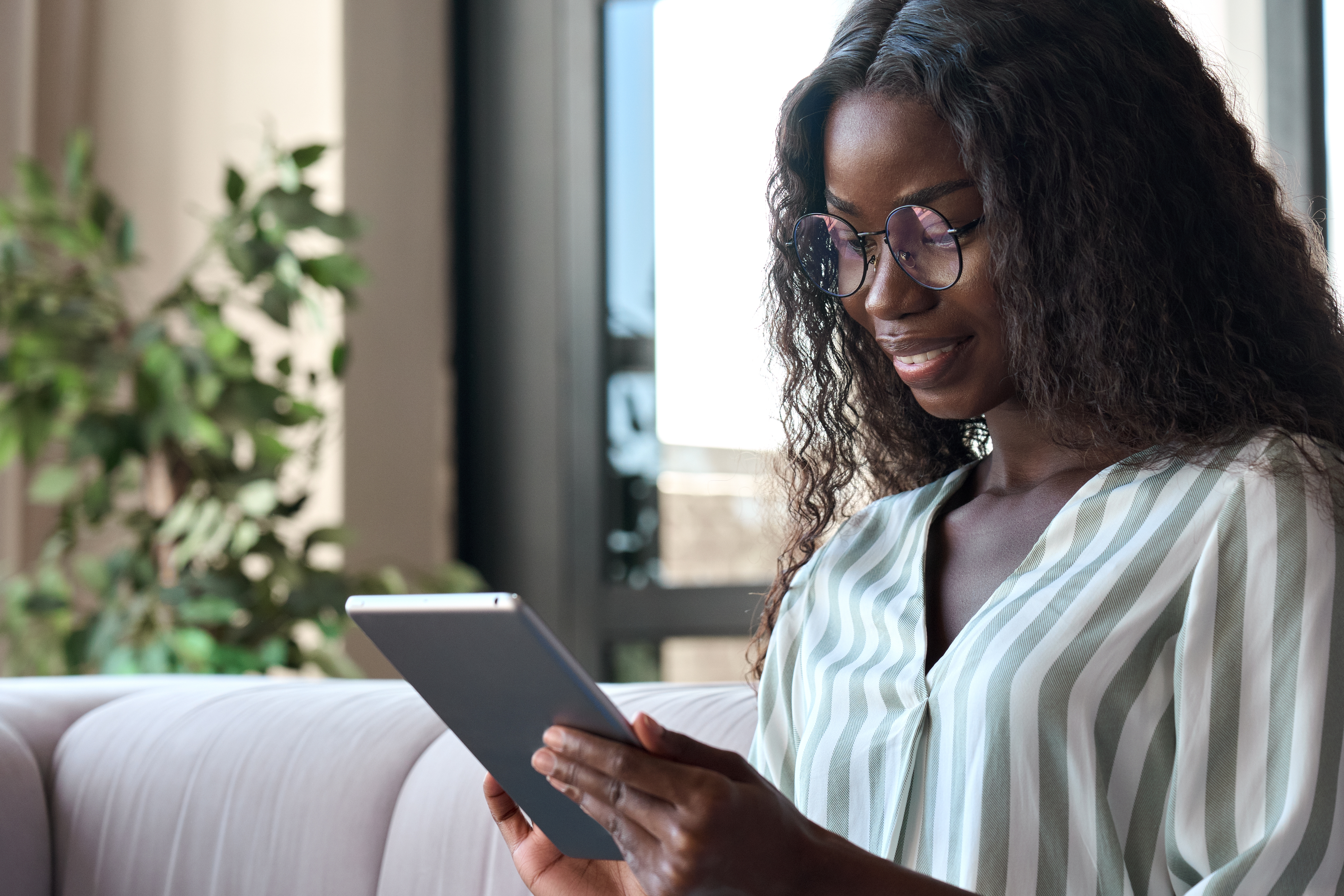professional student advocate monitoring data for at-risk student support